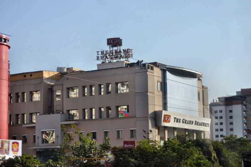 The Grand Bhagwati Hotel Ahmedabad Buitenkant foto