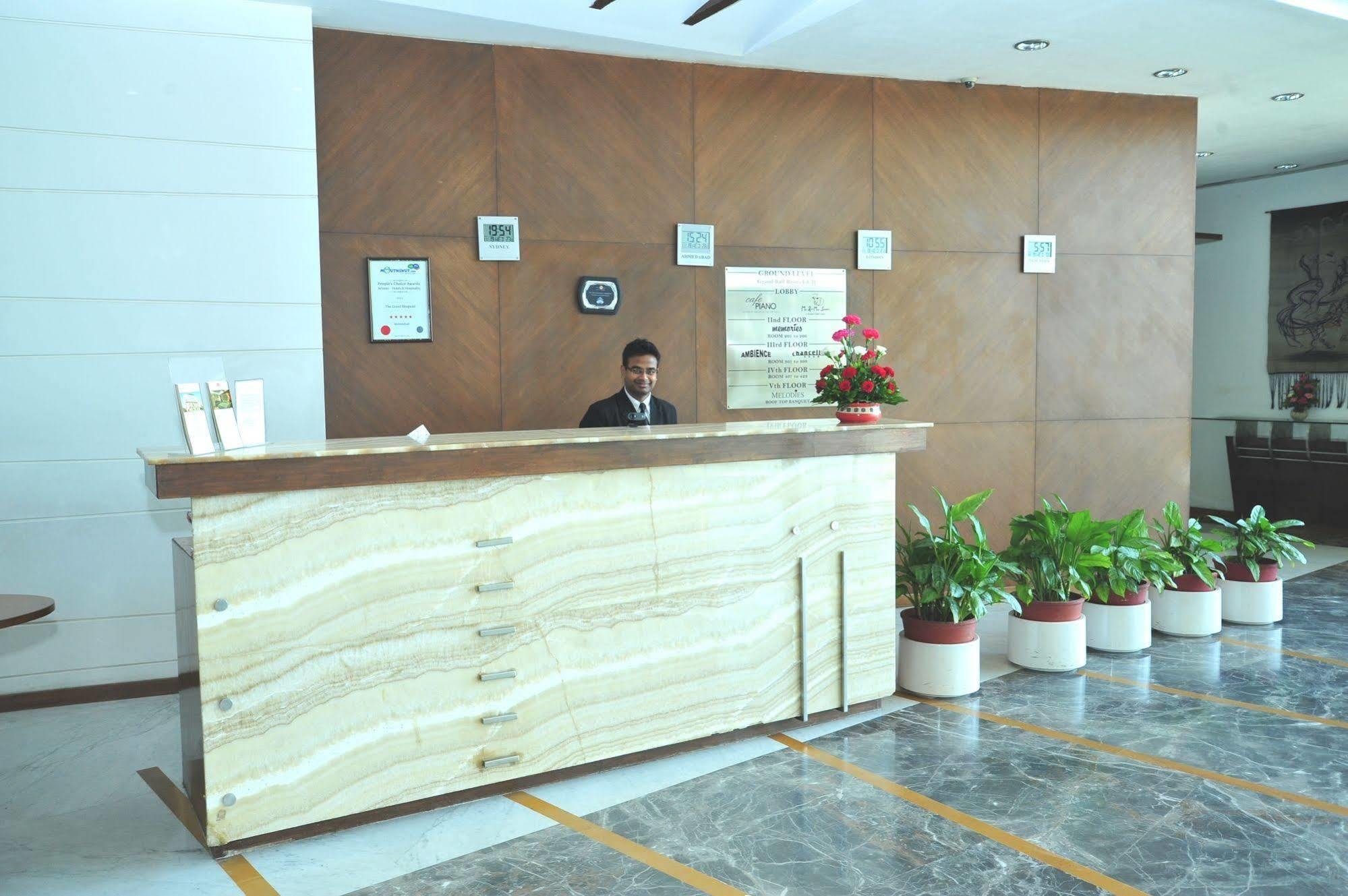 The Grand Bhagwati Hotel Ahmedabad Buitenkant foto